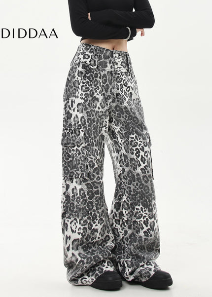 Black Vintage Vibe Leopard Print Cargo Jeans - Women’s Jeans