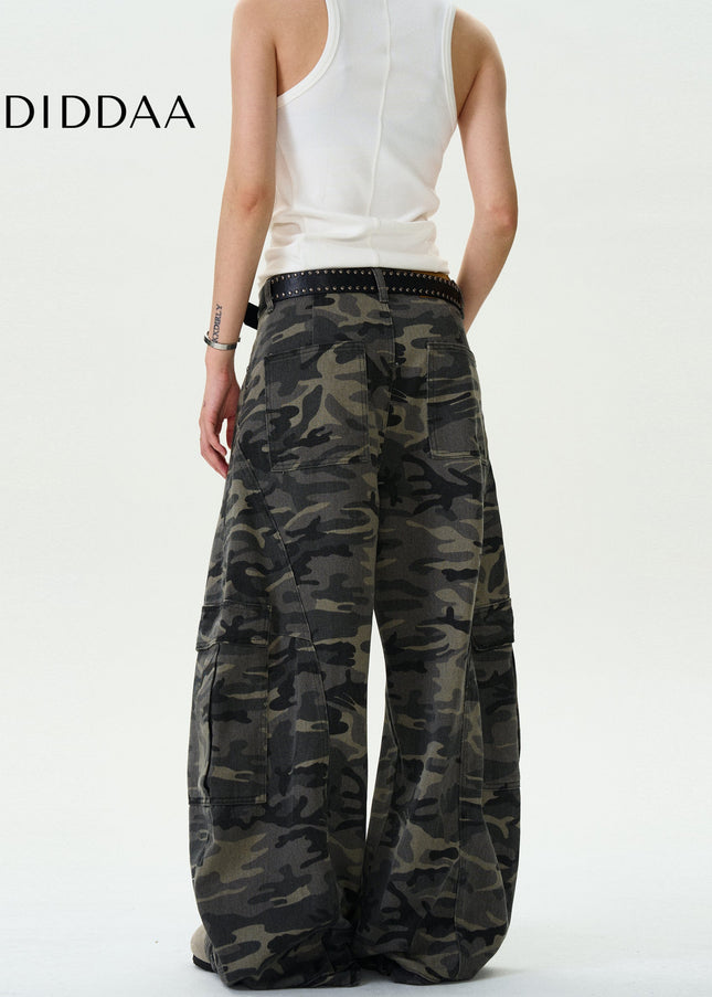 Camouflage Distressed Cargo Pants with Loose Silhouette - Men’s Jeans