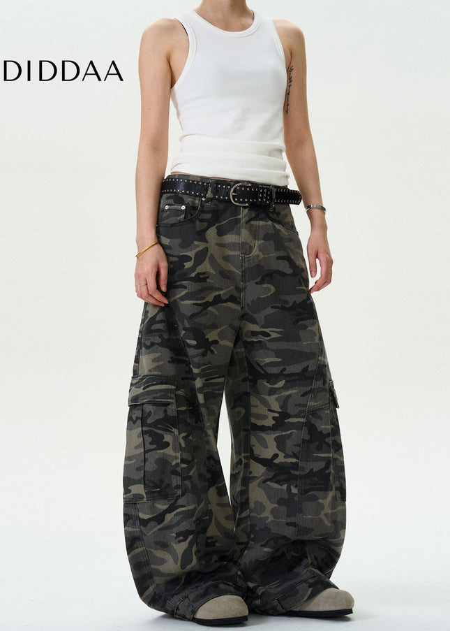 Camouflage Distressed Cargo Pants with Loose Silhouette - Men’s Jeans