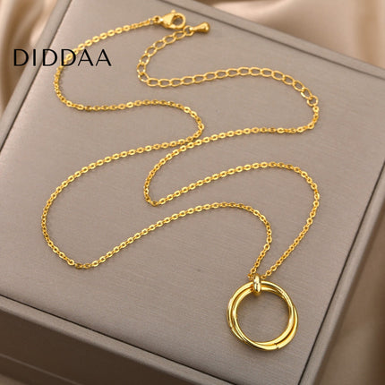 Deuce Pendant Necklace | Gold Double Ring Chain - Gold - Necklaces