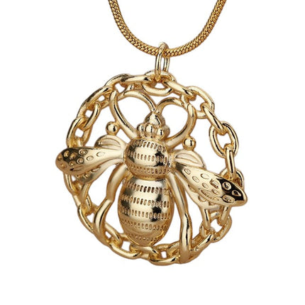 Hive Pendant Necklace | Gold Large Insect Chain