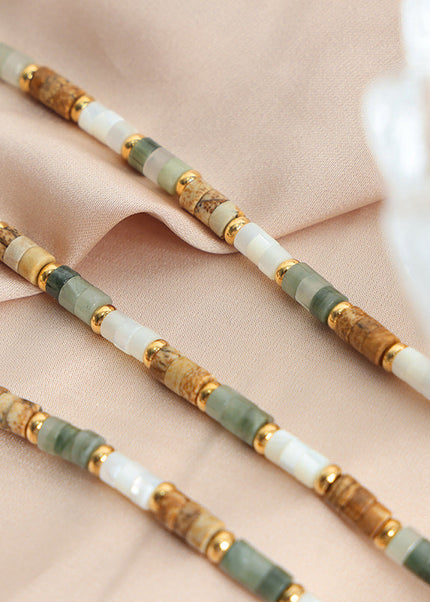 European and American cross-border new retro light luxury niche design autumn and winter mixed color natural stone handmade beaded necklace jewelry women