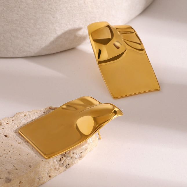 Jieding European and American stainless steel earrings cross-border jewelry electroplating does not fade titanium steel rings niche high-end earrings