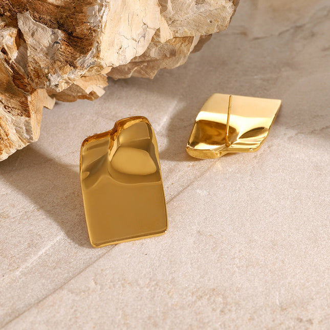 Jieding European and American stainless steel earrings cross-border jewelry electroplating does not fade titanium steel rings niche high-end earrings