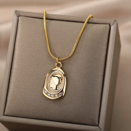 SOUVOIR Gold 14K Gold Plated, Zirconia Necklaces Silktip Pendant Necklace | Gold Distressed Zirconia Chain