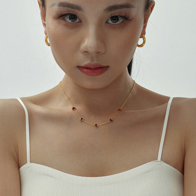 Mystery beauty niche design sense three-dimensional love weight color glaze clavicle chain personality heart-shaped stainless steel color-retaining necklace women