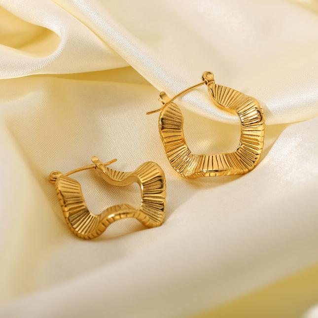 European and American INS high-grade niche titanium steel earrings vintage fashion 18K gold-plated stainless steel earrings women's jewelry