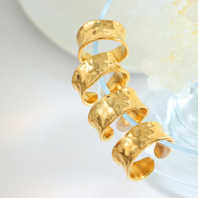 Nuzzle Ring