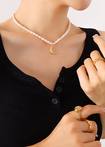 French Fashionable Natural Freshwater Pearl Clavicle Chain Titanium Steel Gold Plated Moon Pendant Necklace Personality Versatile Accessories