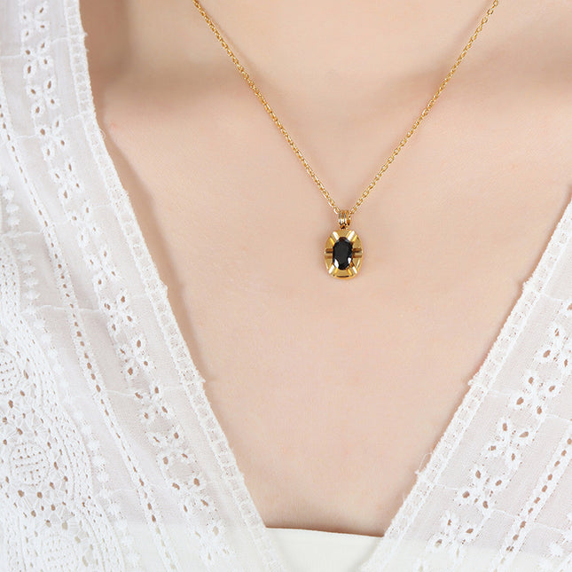Light luxury, cold style, temperament, fashion necklace, dark black zircon pendant, geometric clavicle chain, electroplated 18K gold