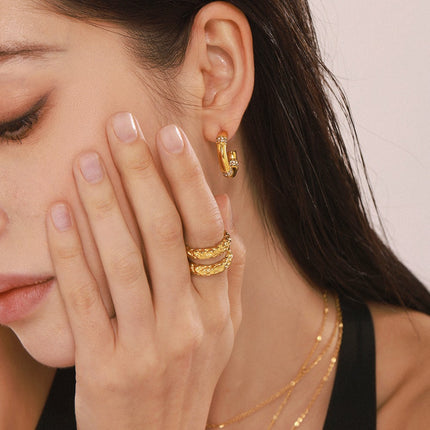 Staple Ring