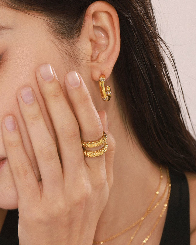 Staple Ring