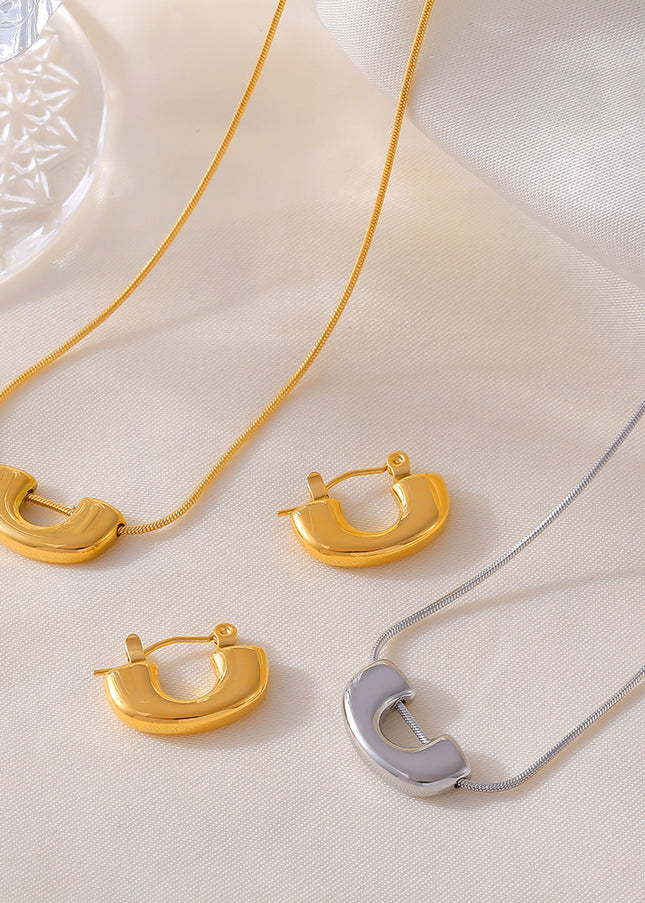 Velvet Necklace
