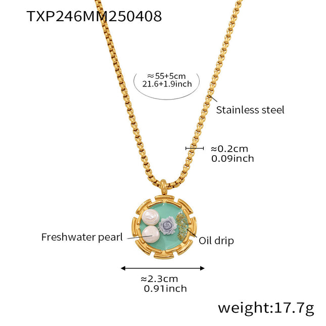 Muffin Necklace