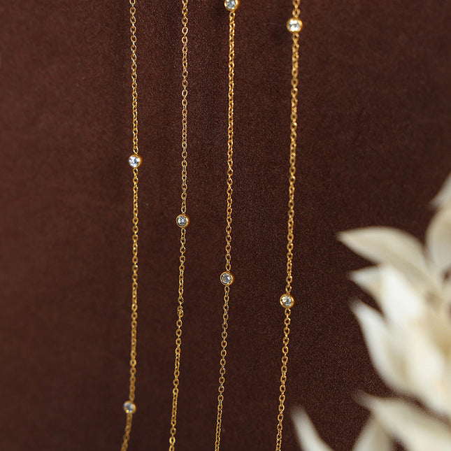 The new high-end ins, the niche design, the simple trend, the titanium steel gold-plated diamond-inlaid clavicle chain, the personality jewelry women