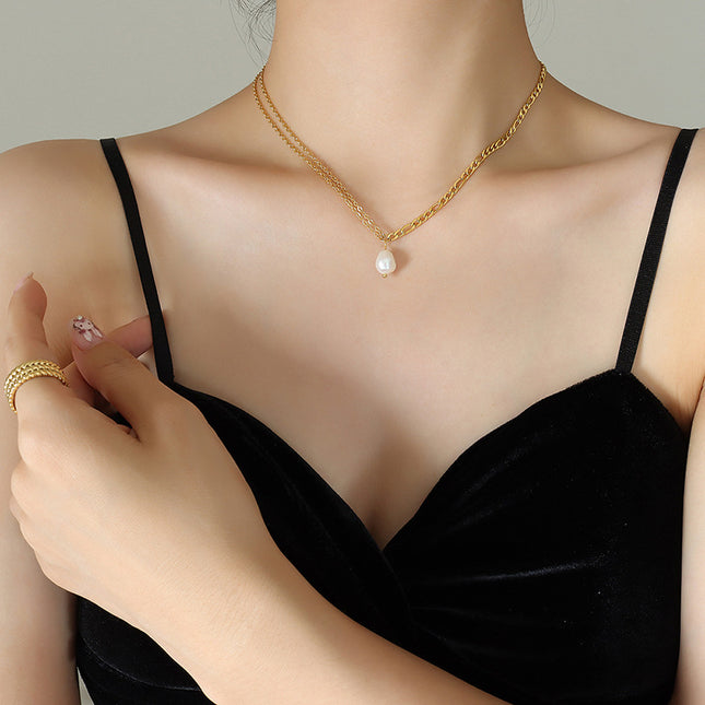 Perto Necklace