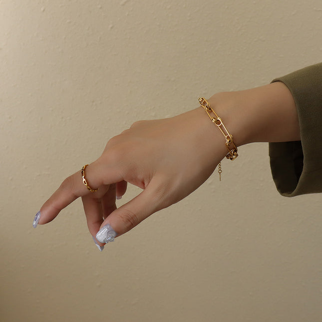 Yumi Necklace