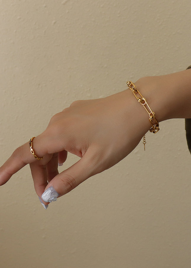 Yumi Necklace