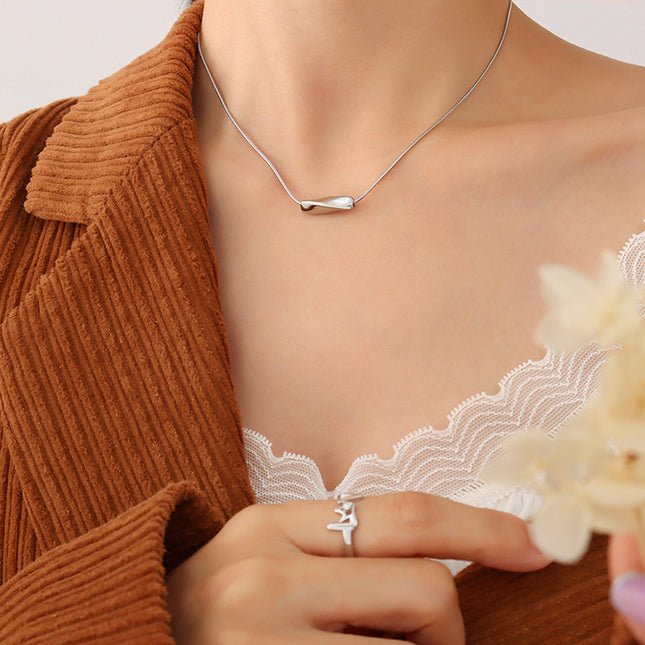Dewden Necklace