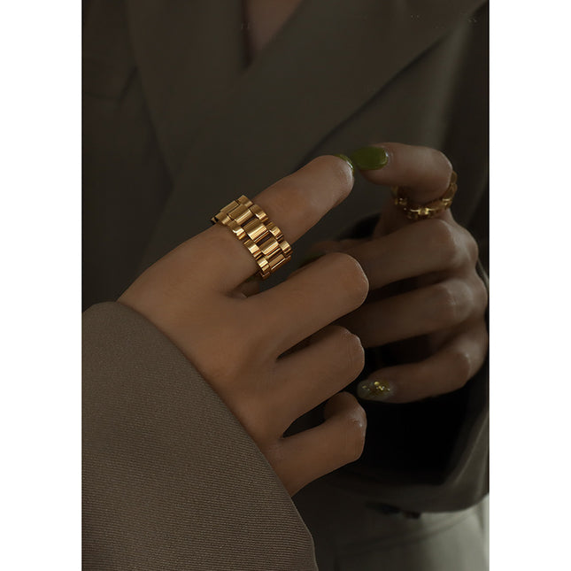 Zuzu Ring