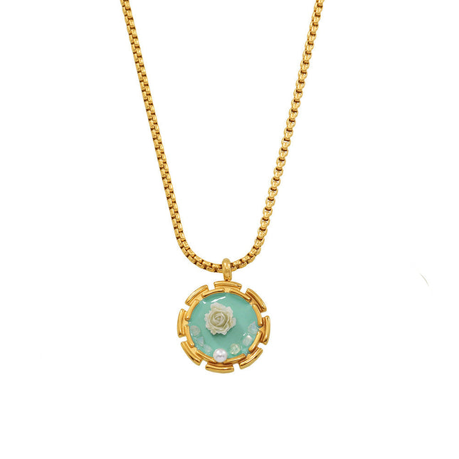 Muffin Necklace