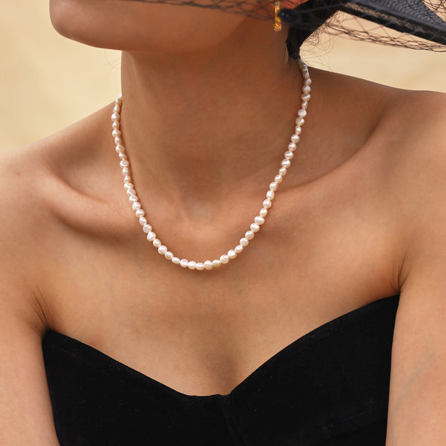 Mystery French temperament freshwater pearl necklace light luxury gentle handmade beaded texture clavicle chain women's jewelry wholesale