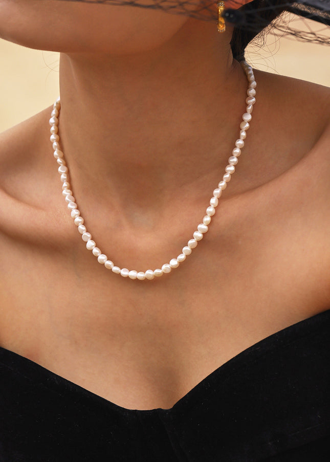 Mystery French temperament freshwater pearl necklace light luxury gentle handmade beaded texture clavicle chain women's jewelry wholesale