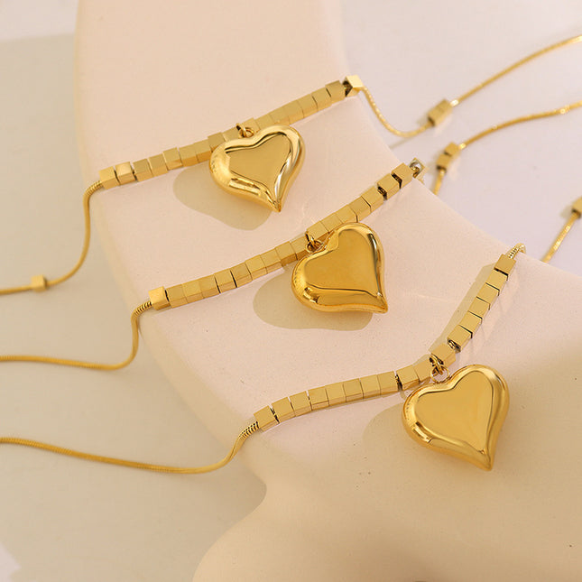 Mystery ins Korean new trendy love snake bone chain retro sense versatile niche design sense peach heart pendant necklace