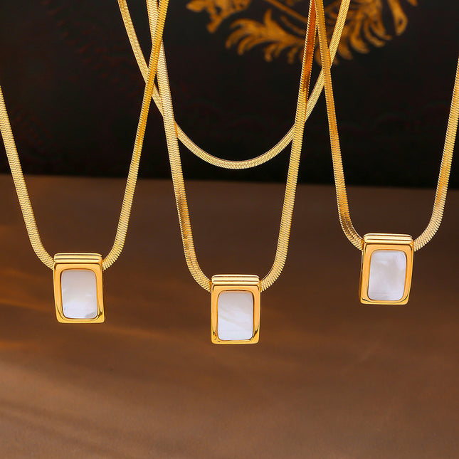Saddle Necklace