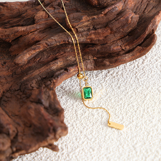 Retro Hong Kong style palace emerald zircon tassel English letter simple necklace clavicle chain temperament girl jewelry