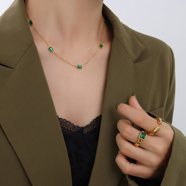 Amado Necklace