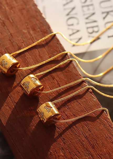 Vina Necklace