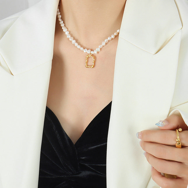 French non-fading, irregular oval, freshwater pearl chain, titanium steel, personality, geometric clavicle necklace, ornaments, women