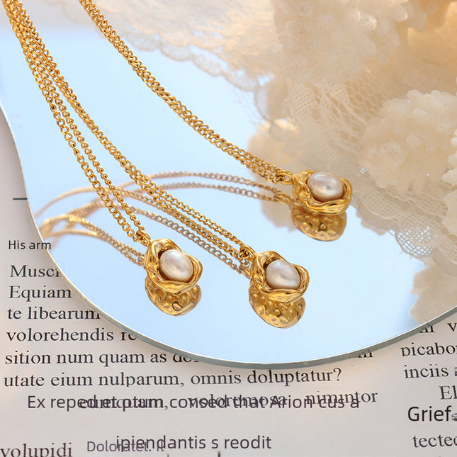 European and American titanium steel gold-plated fashion Cuban chain niche design natural freshwater pearl inlaid special-shaped pendant necklace