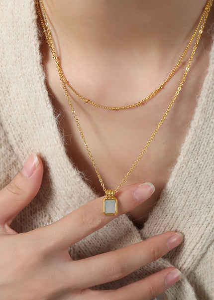 French new cross-border retro light luxury niche design white sea shell titanium steel gold-plated pendant clavicle chain necklace jewelry