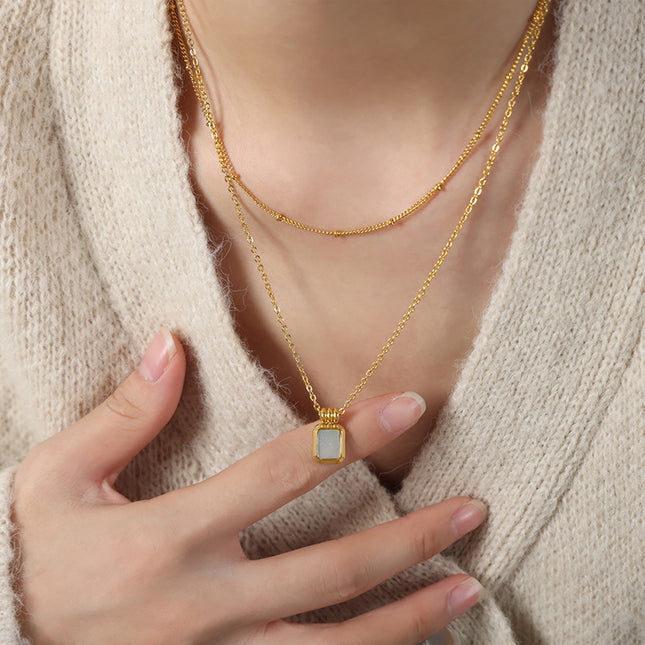 French new cross-border retro light luxury niche design white sea shell titanium steel gold-plated pendant clavicle chain necklace jewelry