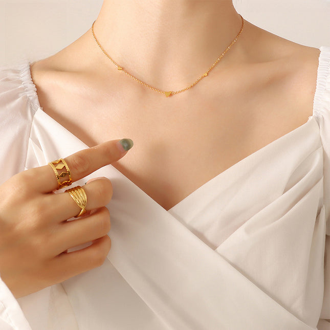 Dea Necklace