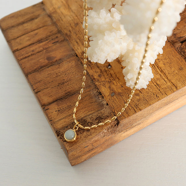 Mystery ins korean wild palace vintage natural stone rice bead chain necklace new titanium steel gold-plated jewelry women