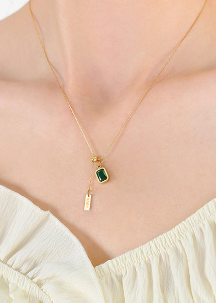 Retro Hong Kong style palace emerald zircon tassel English letter simple necklace clavicle chain temperament girl jewelry