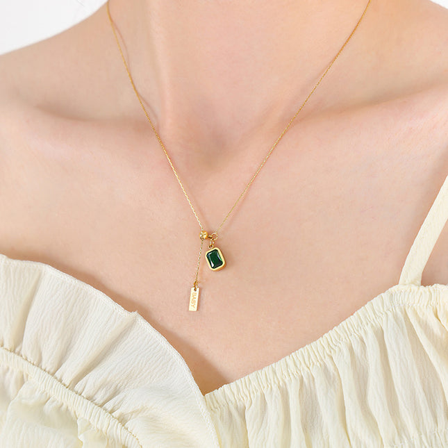 Retro Hong Kong style palace emerald zircon tassel English letter simple necklace clavicle chain temperament girl jewelry