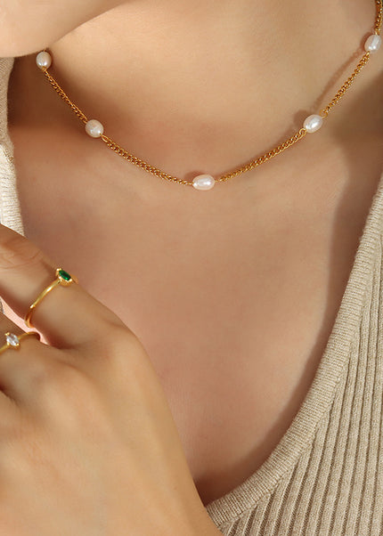 European and American style flat chain personality freshwater pearl splicing chain necklace titanium steel gold-plated clavicle chain manufacturers a piece of delivery