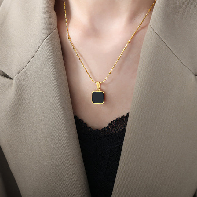 Visa Necklace