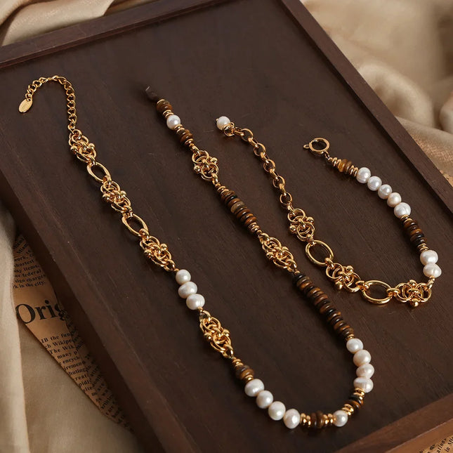 Lucana Necklace