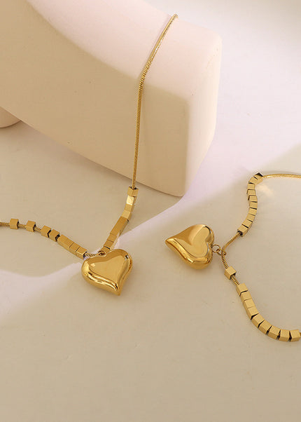 Mystery ins Korean new trendy love snake bone chain retro sense versatile niche design sense peach heart pendant necklace