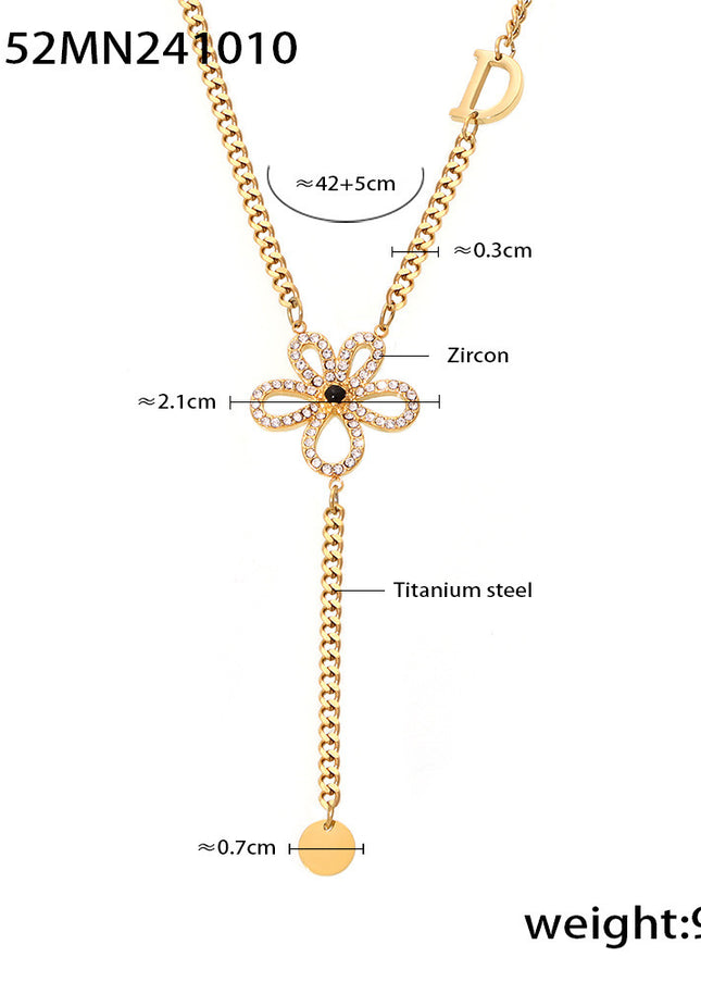 Holly Necklace