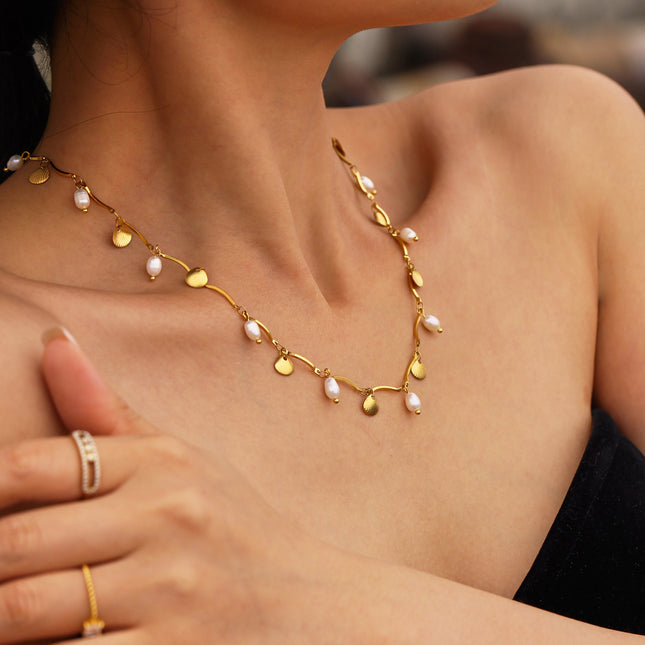 Mystery Li gold small shell freshwater pearl necklace ins style creative design sense stainless steel European and American fashion jewelry