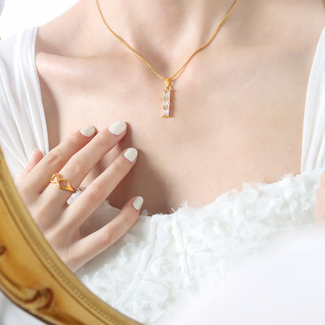 Castilla Necklace