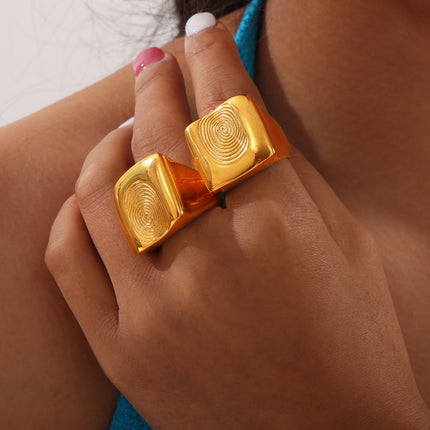 Latina Ring