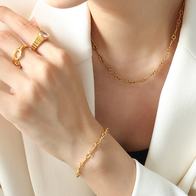 Amara Necklace