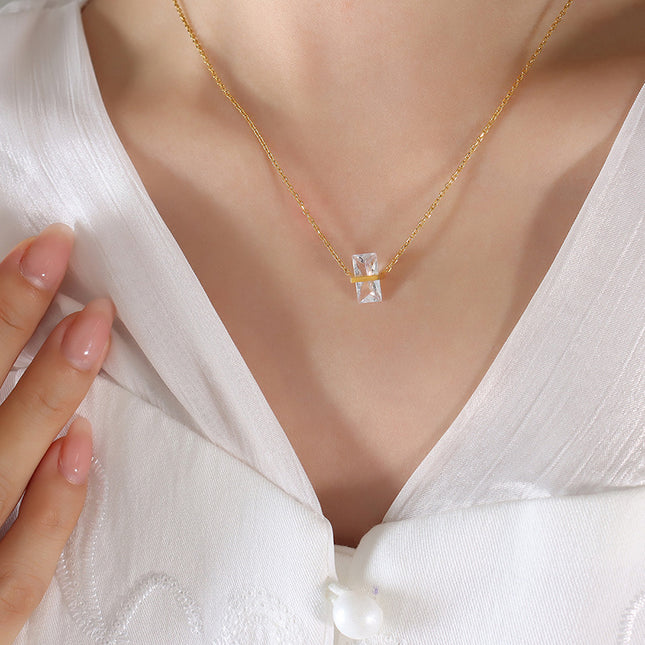 Muffin Necklace